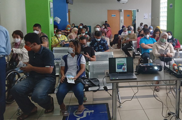 Seminar Awam Katarak JEC PT Medisindo Bahana GlucoDr 01