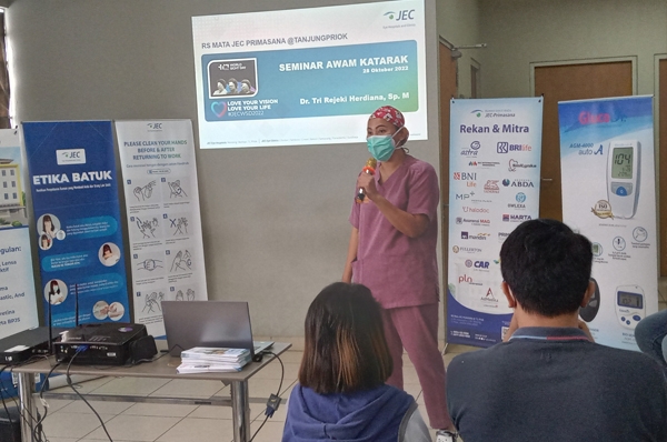 Suasana Seminar Awam Mengenal Penyakit Katarak