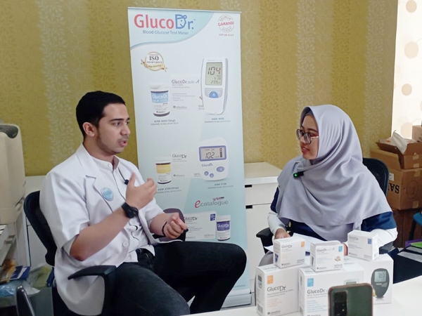 Acara Live Instagram "Ngobrol Sore Bersama GlucoDr"